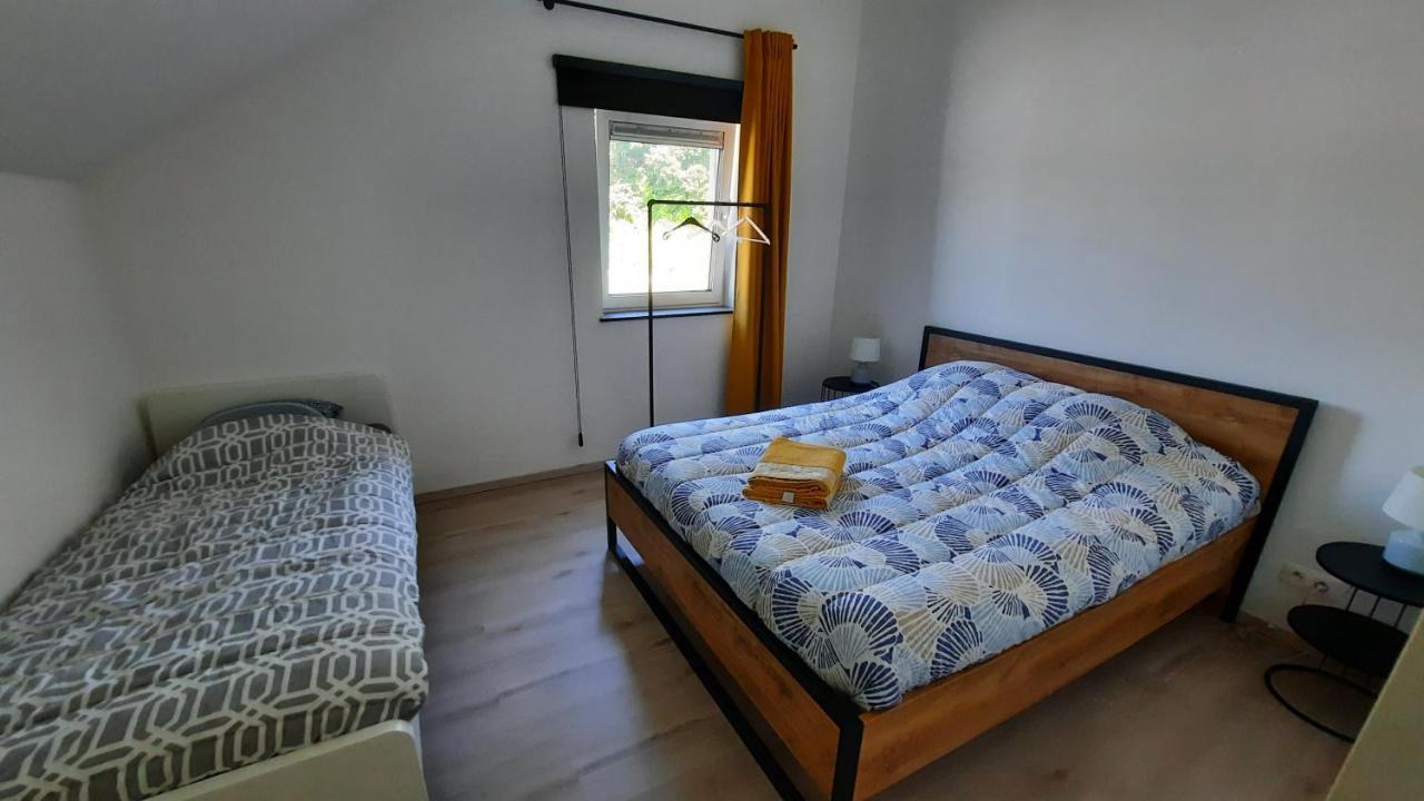 Appartement Duplex pour 3-4 personnes à Ciney Esterno foto