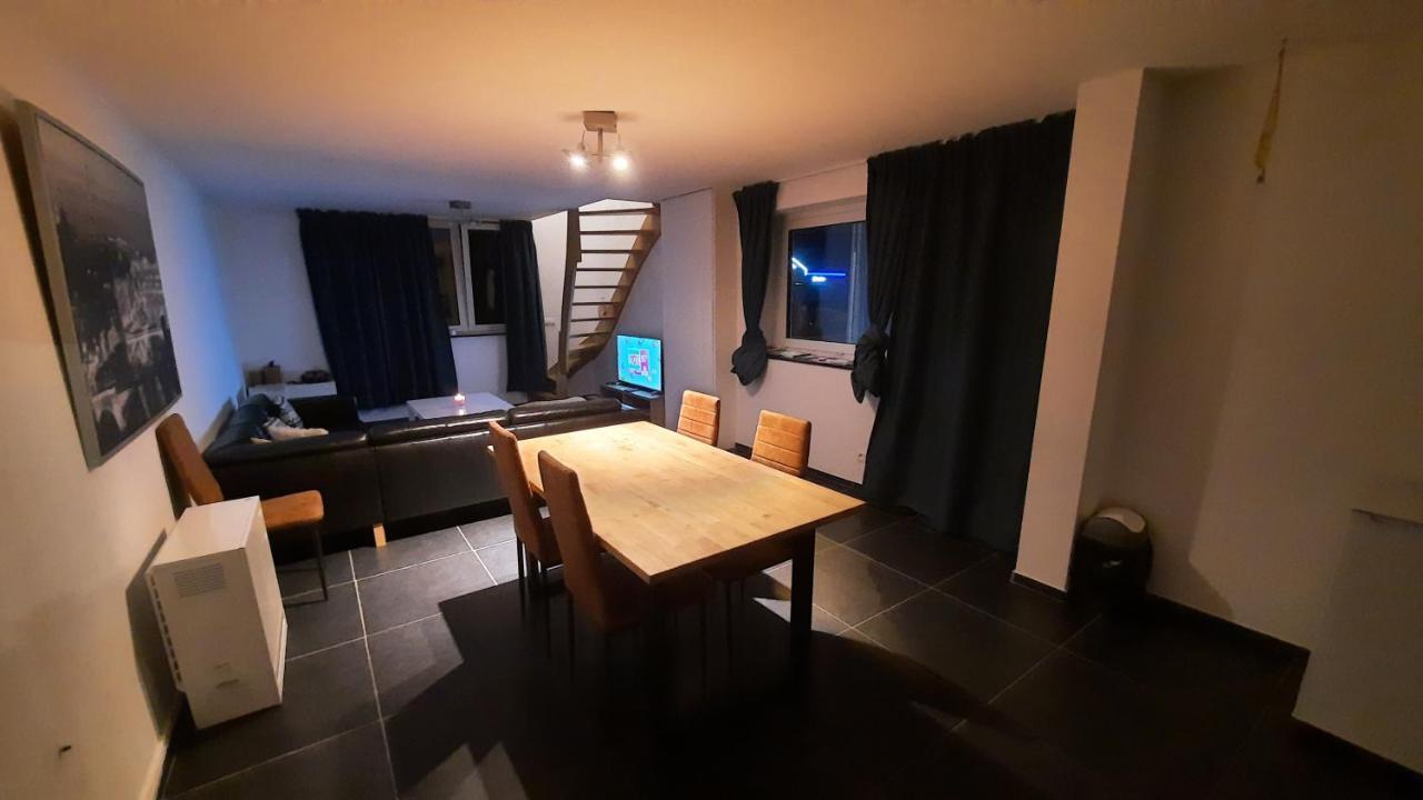 Appartement Duplex pour 3-4 personnes à Ciney Esterno foto