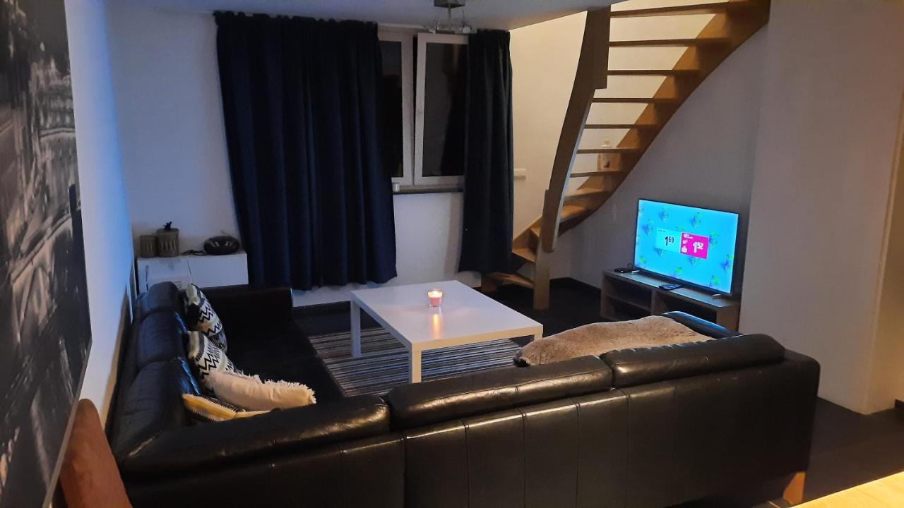 Appartement Duplex pour 3-4 personnes à Ciney Esterno foto